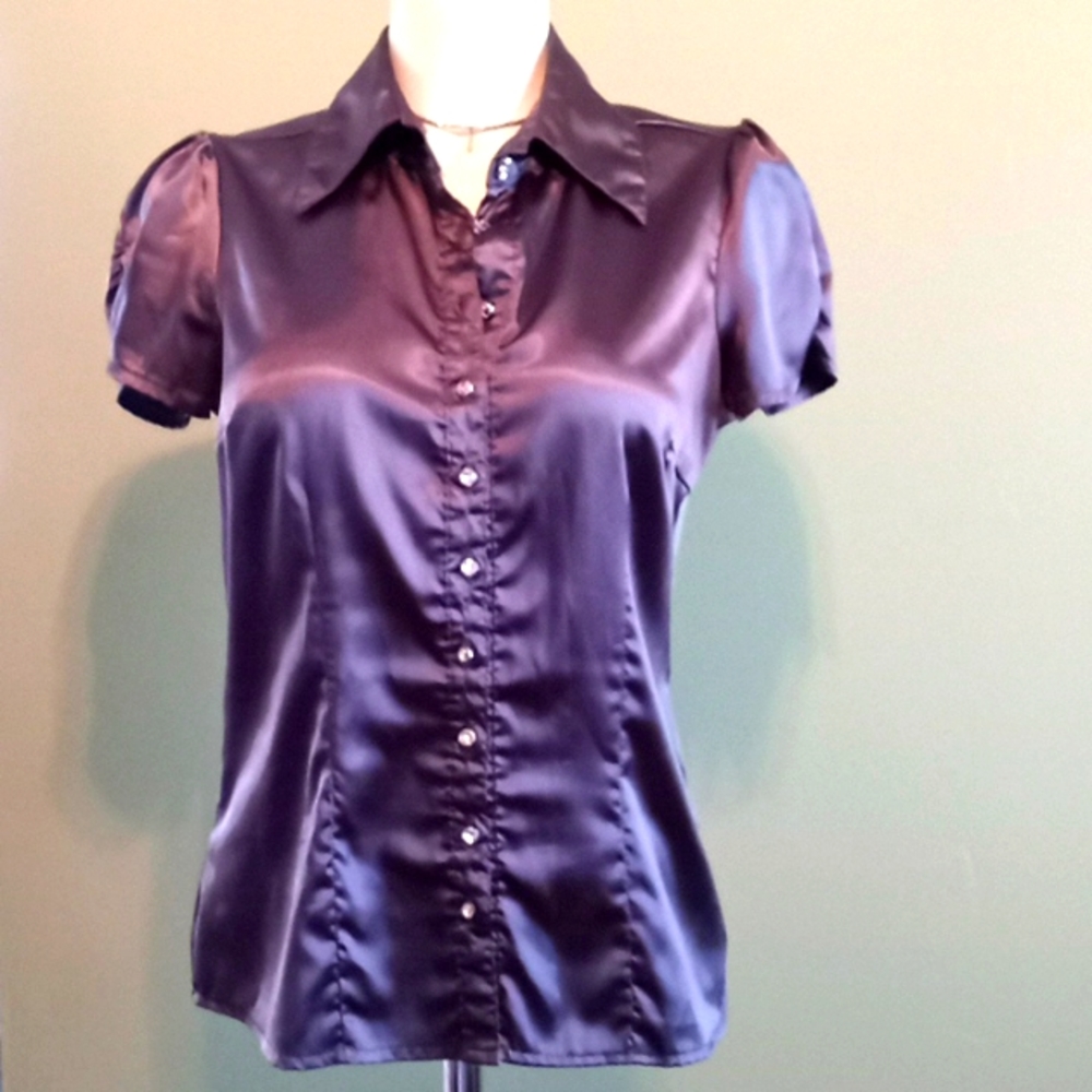 Platinum Colored Dress Top Like New, Tapered at the Waist American Size Small